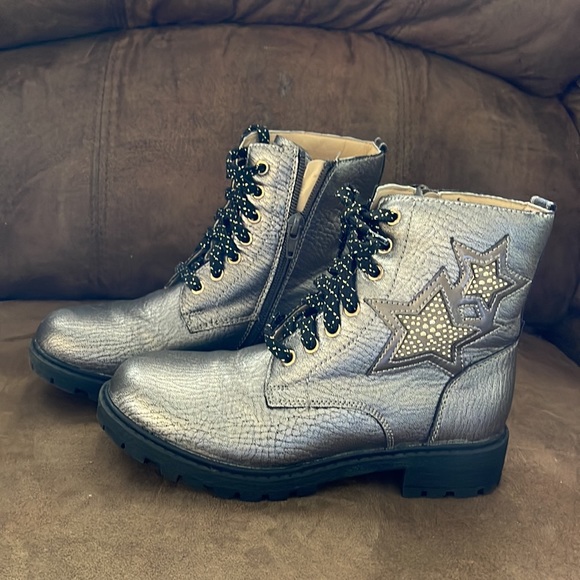 Other - Girls boots. Size 2. NWOT
